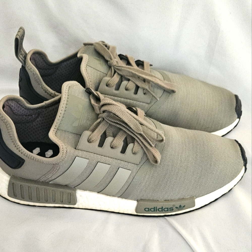 SOLD OUT!!! NOT FOR SALE!! Adidas NMD Carbon Sneaker  Sage Green Comfort - Picture 3 of 8